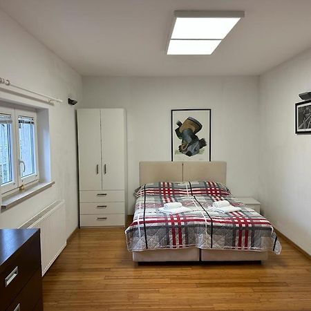 Ribarska Koliba - Stella Adria Villa Pula Exteriör bild