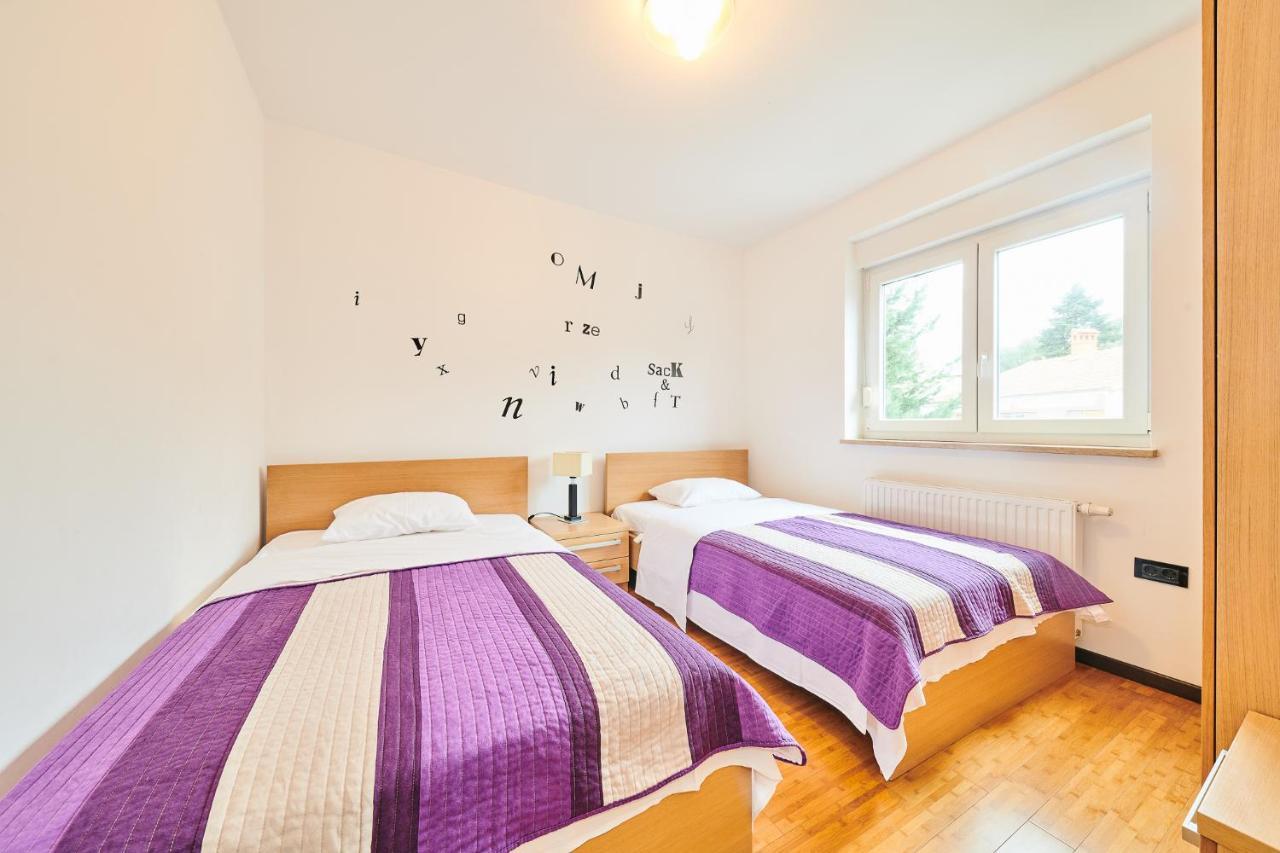 Ribarska Koliba - Stella Adria Villa Pula Exteriör bild